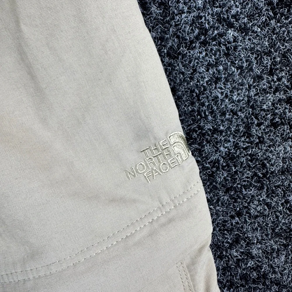 The North Face Mens XL Short Convertible Hiking Pants Tan‎ Khaki Nylon Zip Off